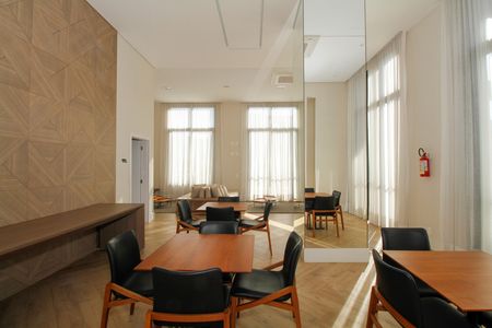 Apartamento para alugar com 73m², 2 quartos e 2 vagas Apartamento para alugar com 73m², 2 quartos e 2 vagasÁrea Comum - Salão de Festas