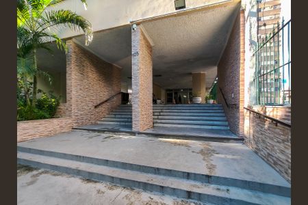 Apartamento para alugar com 80m², 3 quartos e 1 vagaFachada e portaria