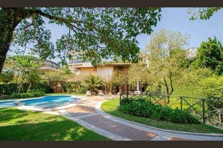 Casa à venda com 740m², 4 quartos e 8 vagas