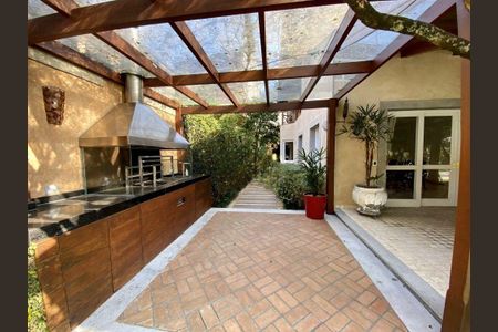 Casa à venda com 740m², 4 quartos e 8 vagas