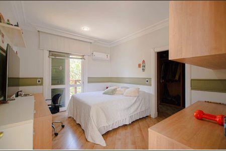 Casa à venda com 740m², 4 quartos e 8 vagas