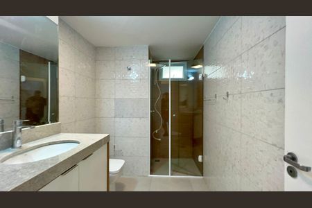 Apartamento à venda com 103m², 3 quartos e 1 vagaBanheiro