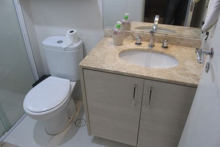 Apartamento à venda com 107m², 3 quartos e 2 vagasBanheiro da Suíte