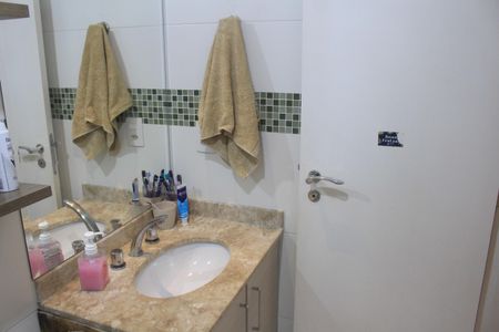 Apartamento à venda com 107m², 3 quartos e 2 vagasBanheiro