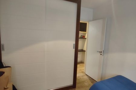 Apartamento à venda com 107m², 3 quartos e 2 vagasQuarto 2
