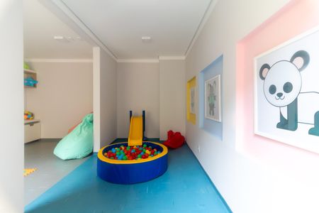 Apartamento à venda com 33m², 2 quartos e sem vaga Apartamento à venda com 33m², 2 quartos e sem vagaBrinquedoteca