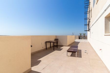 Apartamento à venda com 33m², 2 quartos e sem vaga Apartamento à venda com 33m², 2 quartos e sem vagaTerraço