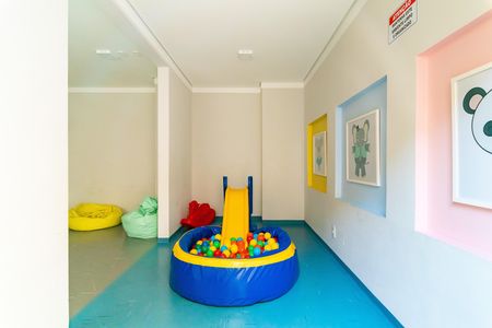 Apartamento à venda com 33m², 2 quartos e sem vaga Apartamento à venda com 33m², 2 quartos e sem vagaBrinquedoteca