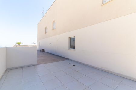 Apartamento à venda com 33m², 2 quartos e sem vaga Apartamento à venda com 33m², 2 quartos e sem vagaTerraço