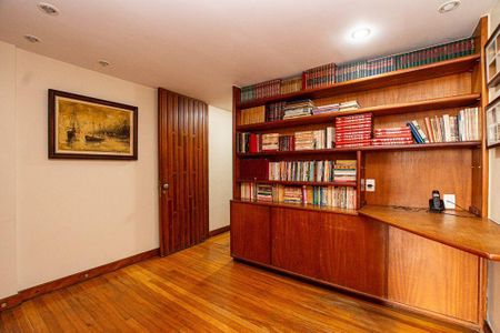Apartamento à venda com 207m², 4 quartos e 1 vaga