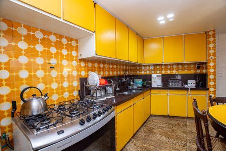 Apartamento à venda com 207m², 4 quartos e 1 vaga