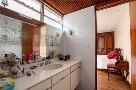 Apartamento à venda com 207m², 4 quartos e 1 vaga