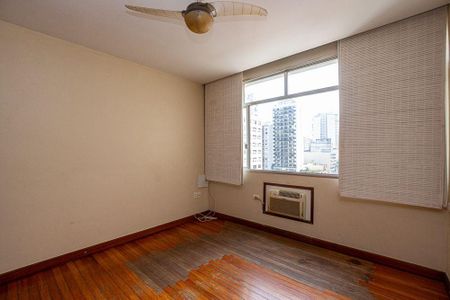 Apartamento à venda com 207m², 4 quartos e 1 vaga