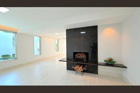Casa à venda com 4 quartos, 810m² em Vila d’El Rey, Nova Lima