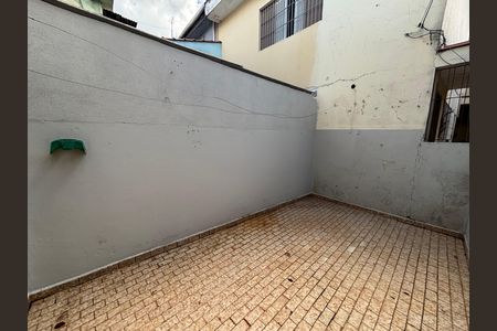Casa para alugar com 150m², 2 quartos e 1 vaga Casa para alugar com 150m², 2 quartos e 1 vagaQuintal