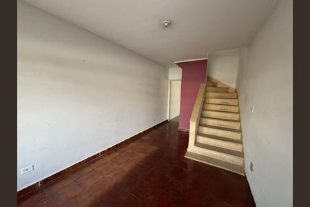 Sala de casa para alugar com 2 quartos, 150m² em Parque Edu Chaves, São Paulo