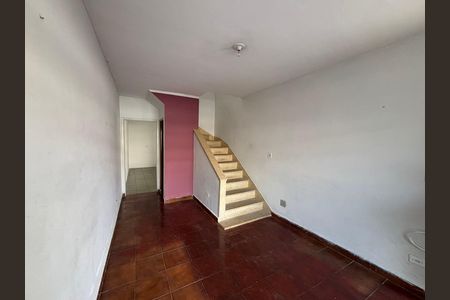 Casa para alugar com 150m², 2 quartos e 1 vaga Casa para alugar com 150m², 2 quartos e 1 vagaSala