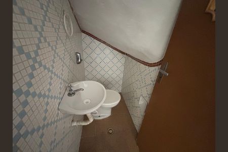Banheiro de casa para alugar com 2 quartos, 150m² em Parque Edu Chaves, São Paulo