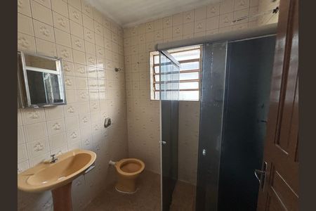 Casa para alugar com 150m², 2 quartos e 1 vaga Casa para alugar com 150m², 2 quartos e 1 vagaBanheiro