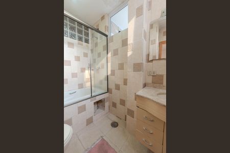 Apartamento para alugar com 110m², 3 quartos e 1 vaga Apartamento para alugar com 110m², 3 quartos e 1 vagaBanheiro da Suíte 1