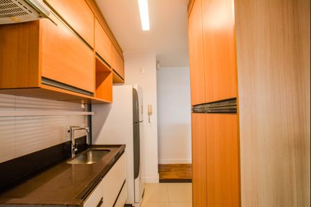 Apartamento para alugar com 49m², 2 quartos e 1 vaga Apartamento para alugar com 49m², 2 quartos e 1 vagaCozinha e Área de Serviço