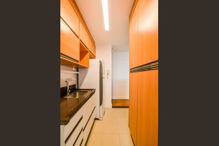 Apartamento à venda com 49m², 2 quartos e 1 vaga Apartamento à venda com 49m², 2 quartos e 1 vagaCozinha e Área de Serviço
