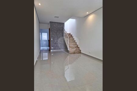 Casa à venda com 110m², 3 quartos e 2 vagas