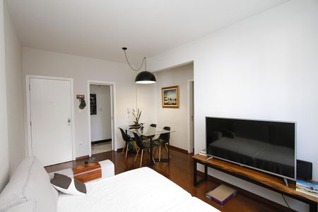 Sala de apartamento à venda com 3 quartos, 70m² em Santa Lúcia, Belo Horizonte