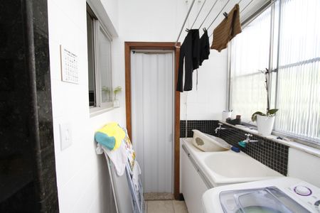 Apartamento à venda com 70m², 3 quartos e 1 vagaÁrea de Serviço