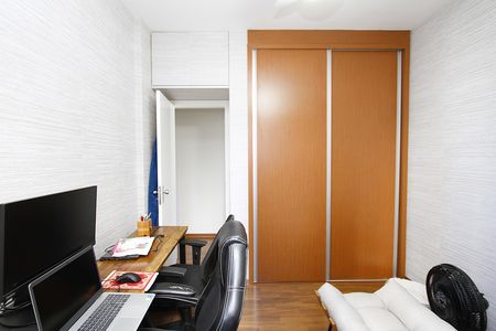 Apartamento à venda com 70m², 3 quartos e 1 vagaQUARTO 2