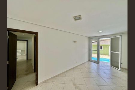 Quarto de casa para alugar com 3 quartos, 445m² em Granja Viana, Cotia