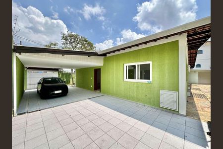 Casa para alugar com 445m², 3 quartos e 5 vagas Casa para alugar com 445m², 3 quartos e 5 vagasGaragem
