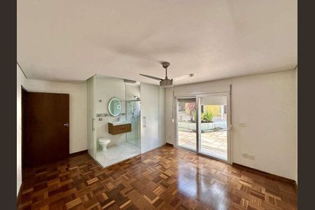Casa para alugar com 445m², 3 quartos e 5 vagas Casa para alugar com 445m², 3 quartos e 5 vagasQuarto