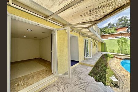 Casa para alugar com 445m², 3 quartos e 5 vagas Casa para alugar com 445m², 3 quartos e 5 vagasÁrea externa
