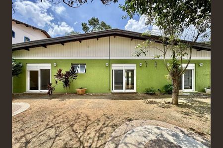 Casa para alugar com 445m², 3 quartos e 5 vagas Casa para alugar com 445m², 3 quartos e 5 vagasÁrea externa