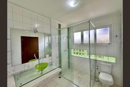 Casa para alugar com 445m², 3 quartos e 5 vagas Casa para alugar com 445m², 3 quartos e 5 vagasBanheiro