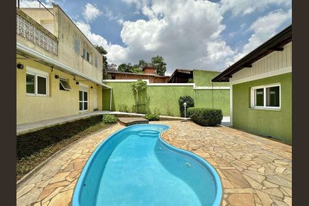Casa para alugar com 445m², 3 quartos e 5 vagas Casa para alugar com 445m², 3 quartos e 5 vagasÁrea externa