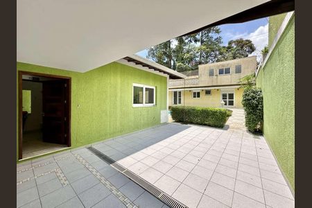 Casa para alugar com 445m², 3 quartos e 5 vagas Casa para alugar com 445m², 3 quartos e 5 vagasÁrea externa