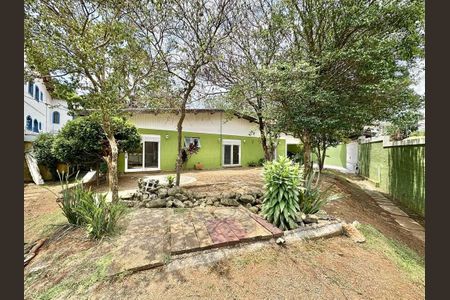 Casa para alugar com 445m², 3 quartos e 5 vagas Casa para alugar com 445m², 3 quartos e 5 vagasÁrea externa