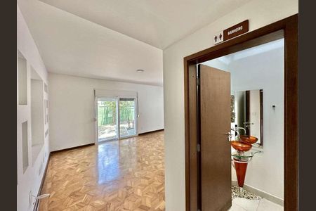 Sala de casa para alugar com 3 quartos, 445m² em Granja Viana, Cotia