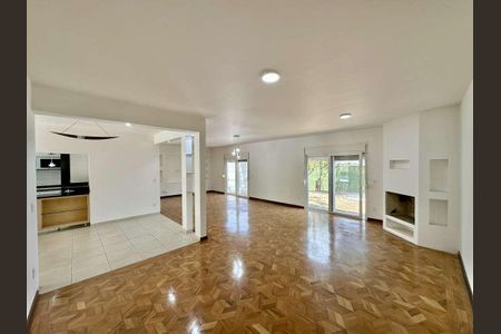 Casa para alugar com 445m², 3 quartos e 5 vagas Casa para alugar com 445m², 3 quartos e 5 vagasSala