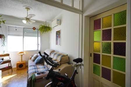 Apartamento à venda com 76m², 3 quartos e sem vaga Apartamento à venda com 76m², 3 quartos e sem vagaSala porta cozinha