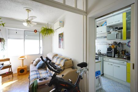 Sala de apartamento à venda com 3 quartos, 69m² em Vila Nova, Porto Alegre