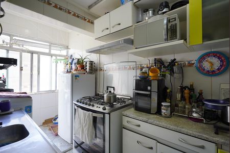 Cozinha de apartamento à venda com 3 quartos, 69m² em Vila Nova, Porto Alegre
