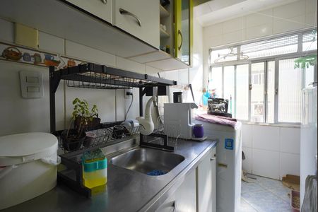 Cozinha de apartamento à venda com 3 quartos, 69m² em Vila Nova, Porto Alegre