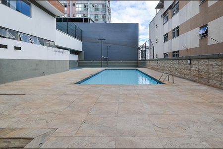 Apartamento à venda com 80m², 3 quartos e 2 vagas Apartamento à venda com 80m², 3 quartos e 2 vagasÁrea comum - Piscina