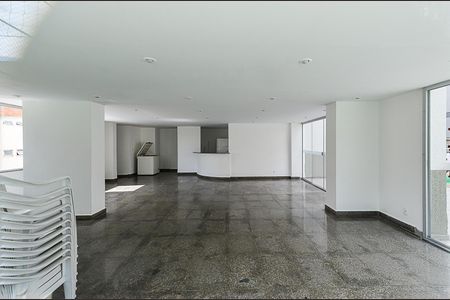 Apartamento à venda com 80m², 3 quartos e 2 vagas Apartamento à venda com 80m², 3 quartos e 2 vagasÁrea comum - Salão de festas