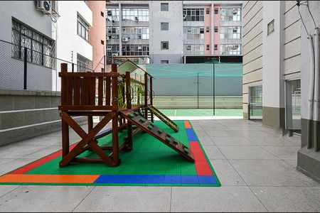 Apartamento à venda com 80m², 3 quartos e 2 vagas Apartamento à venda com 80m², 3 quartos e 2 vagasÁrea comum - Playground