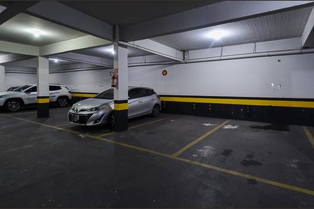 Apartamento à venda com 80m², 3 quartos e 2 vagas Apartamento à venda com 80m², 3 quartos e 2 vagasGaragem