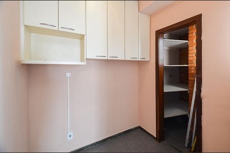 Apartamento à venda com 80m², 3 quartos e 2 vagas Apartamento à venda com 80m², 3 quartos e 2 vagasDespensa